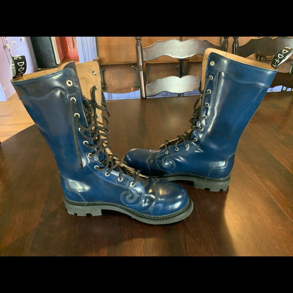 Like-new blue leather Fluevog Angels 10-eye boot!